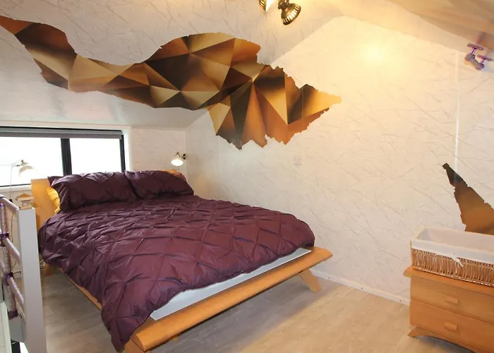 Fantastic Waterside Apartment In Brighton Marina